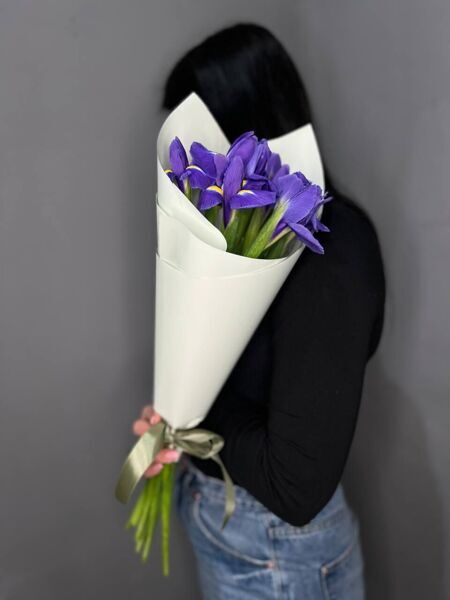 букет из ирисов 5 шт